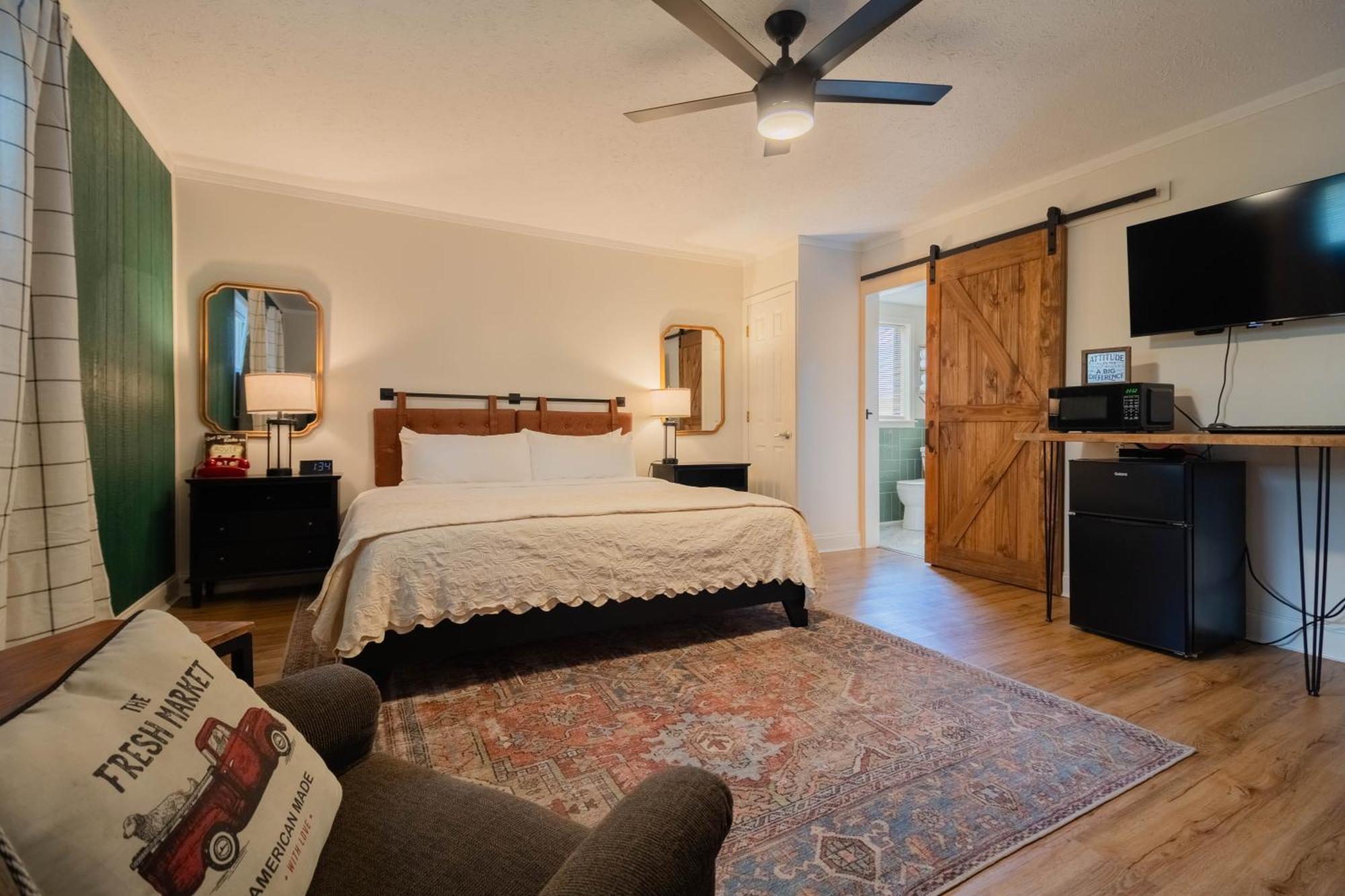 Carlton Marion Inn Yellville Room photo