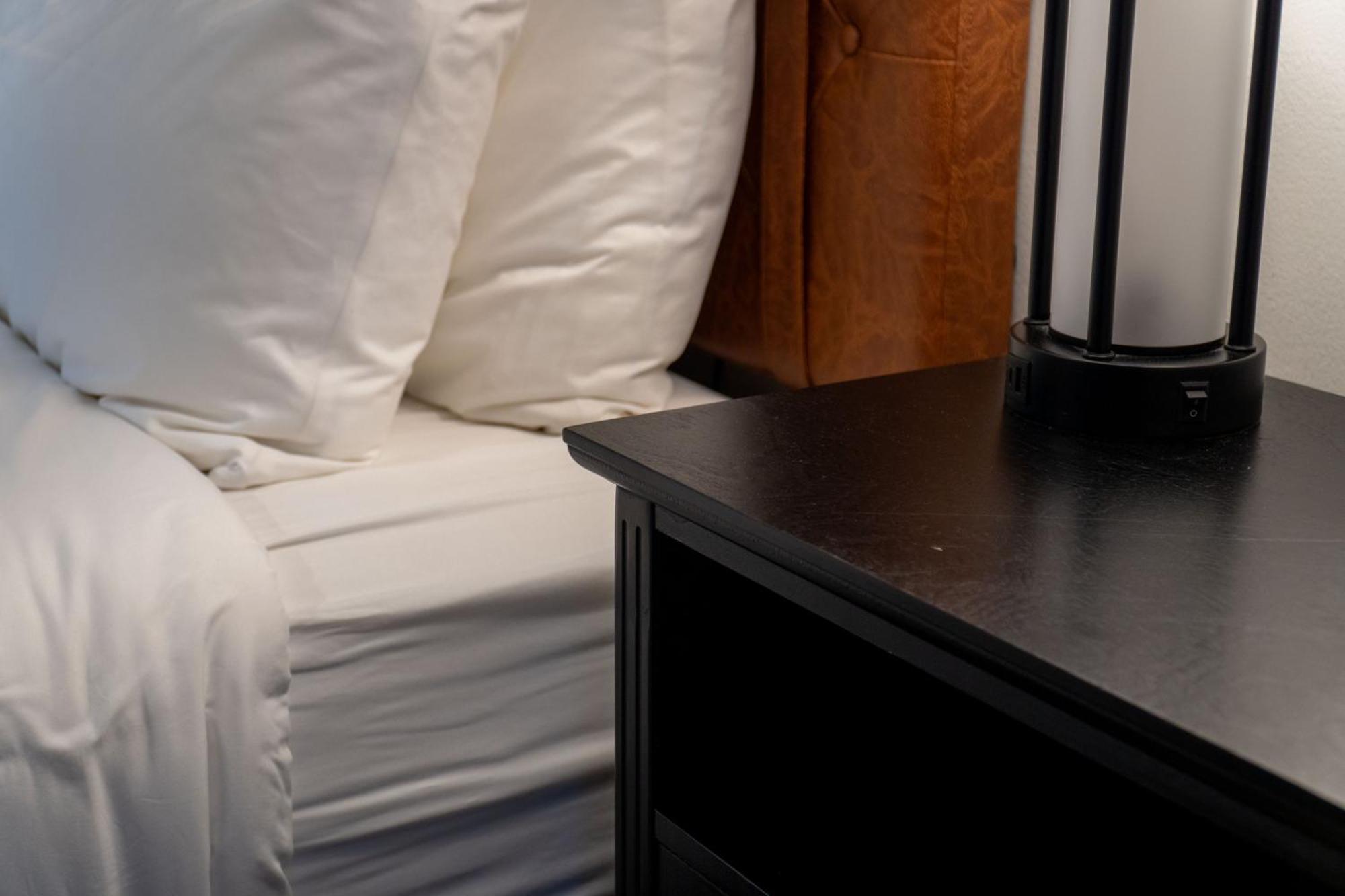 Carlton Marion Inn Yellville Room photo