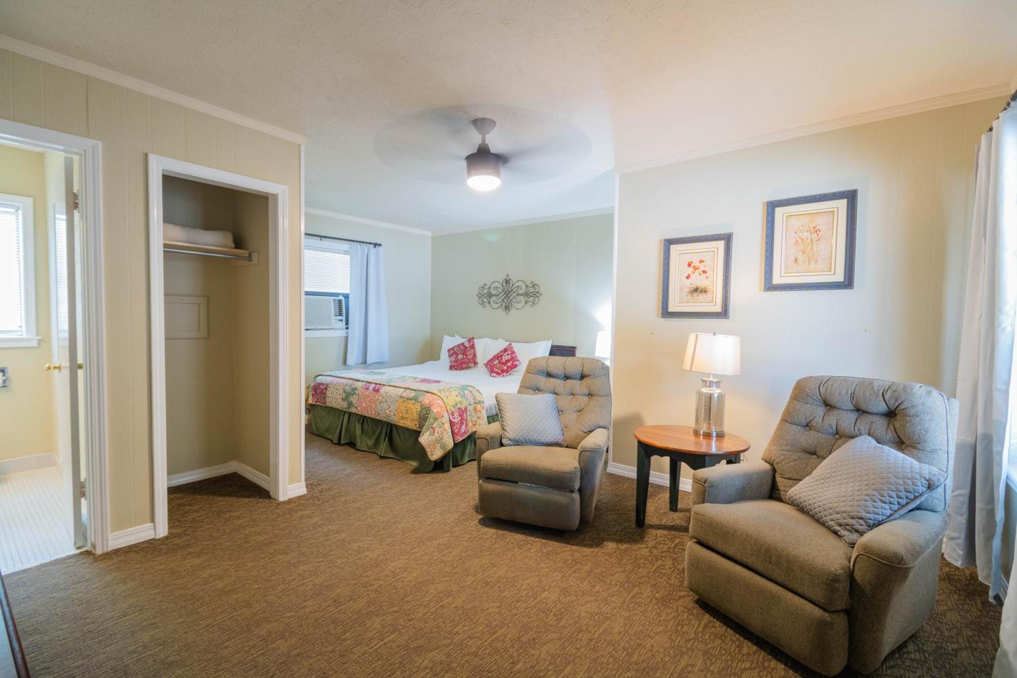Carlton Marion Inn Yellville Room photo